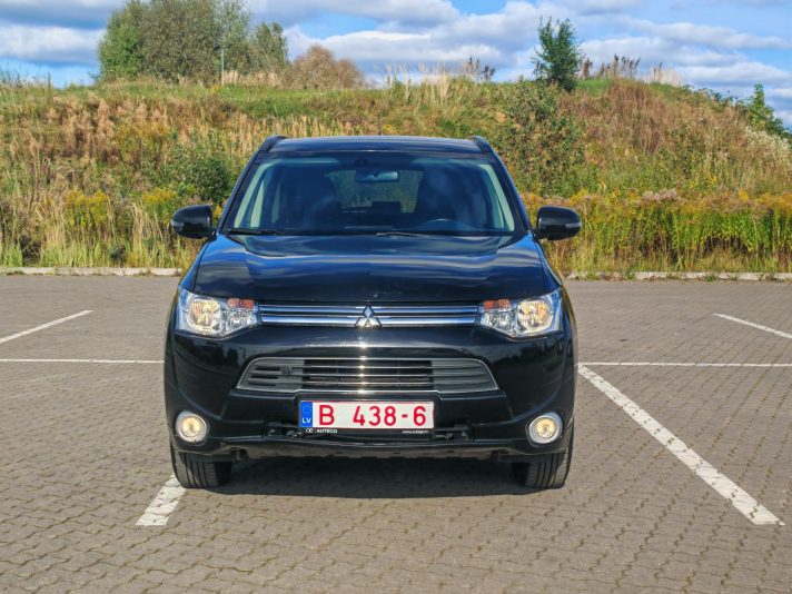 Mitsubishi Outlander PHEV CVT, 203hp, 2014