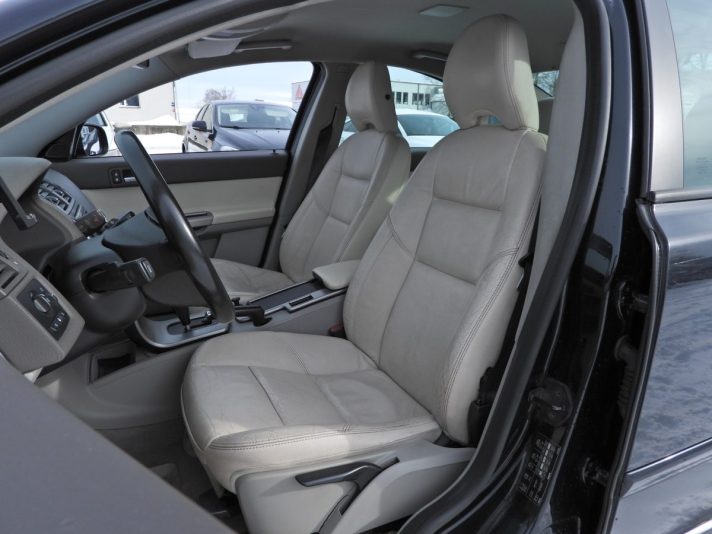 VOLVO S40