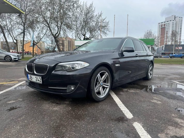 BMW 530