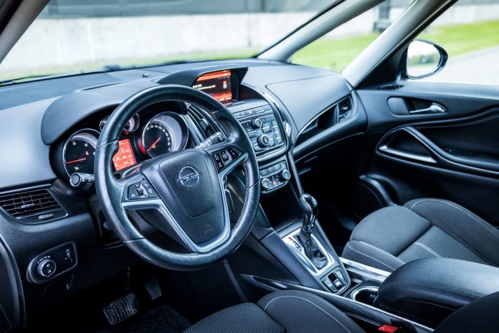 OPEL ZAFIRA TOURER