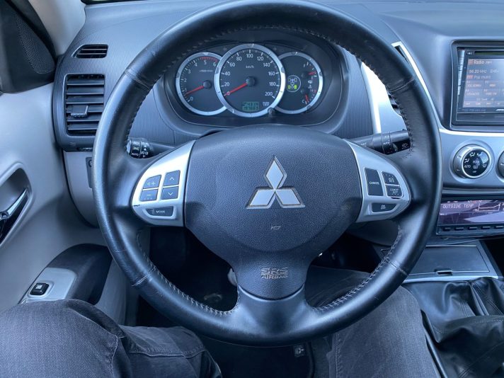 Mitsubishi L200