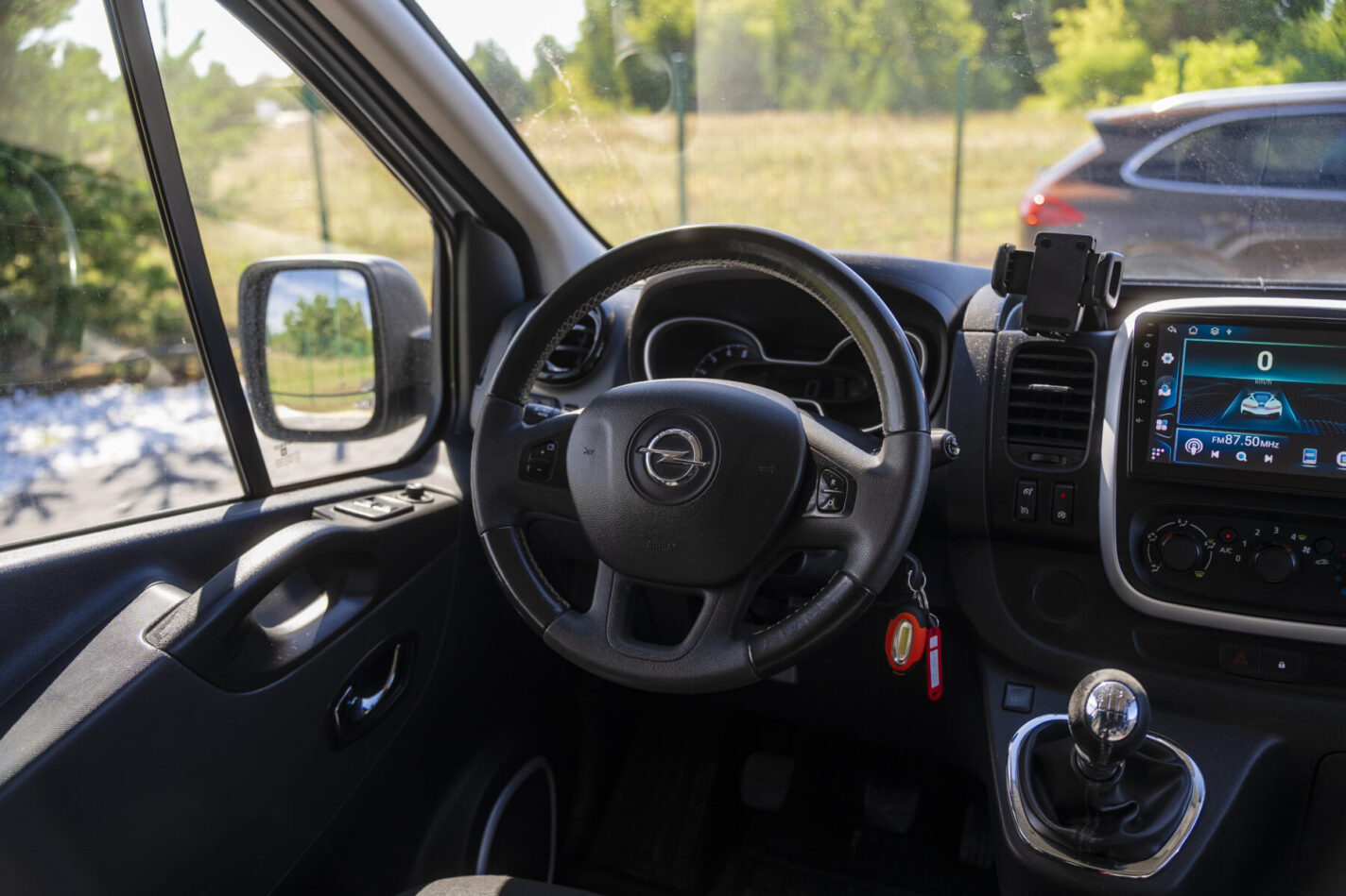 OPEL VIVARO-B