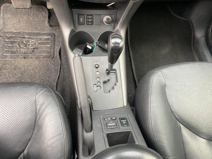 TOYOTA RAV-4 2.2D 4D  110kw Automāts 4x4
