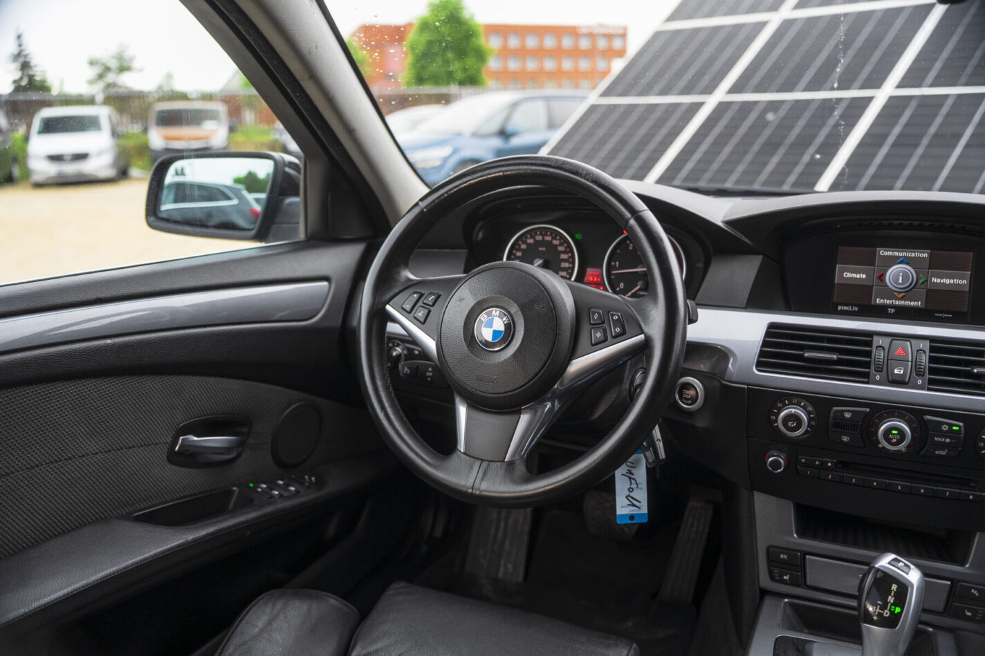 BMW 525