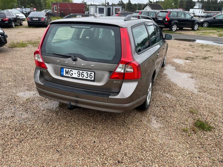 VOLVO V-70