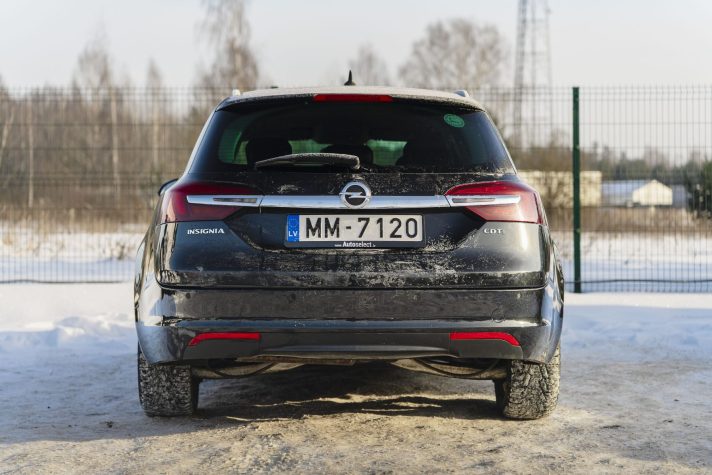 OPEL INSIGNIA SPORTS TOURER SW