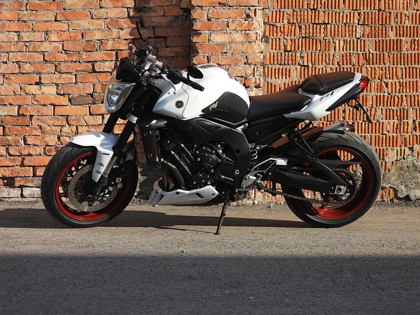 YAMAHA FZ 1