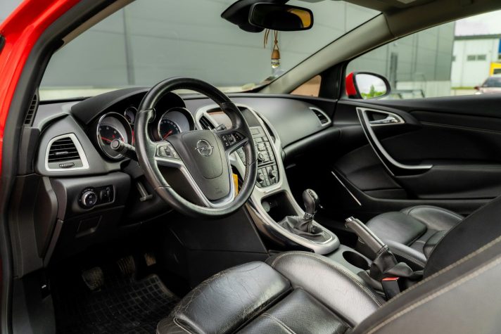 OPEL ASTRA GTC