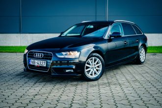 AUDI A4 AVANT
