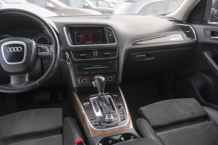 AUDI Q5 QUATTRO