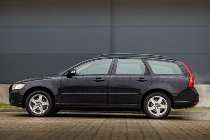 VOLVO V50