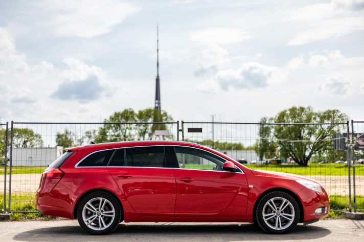OPEL INSIGNIA SPORTS TOURER SW