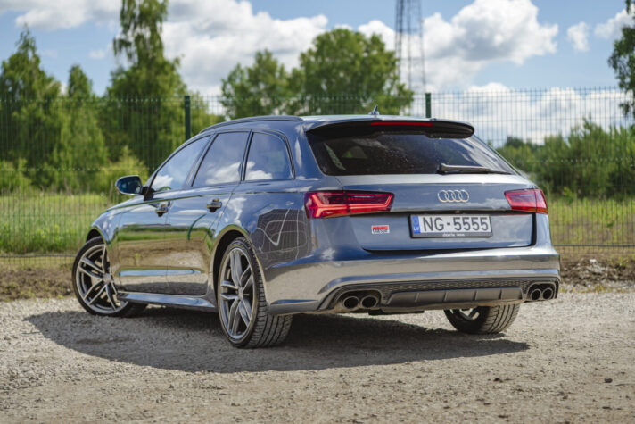AUDI S6 AVANT