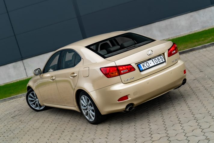 LEXUS IS 250