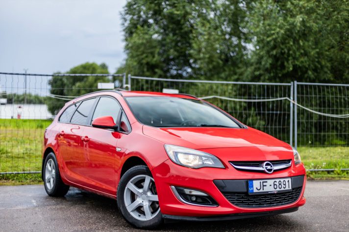 OPEL ASTRA SPORTS TOURER