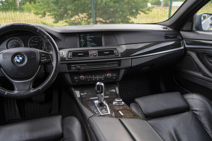 BMW 525