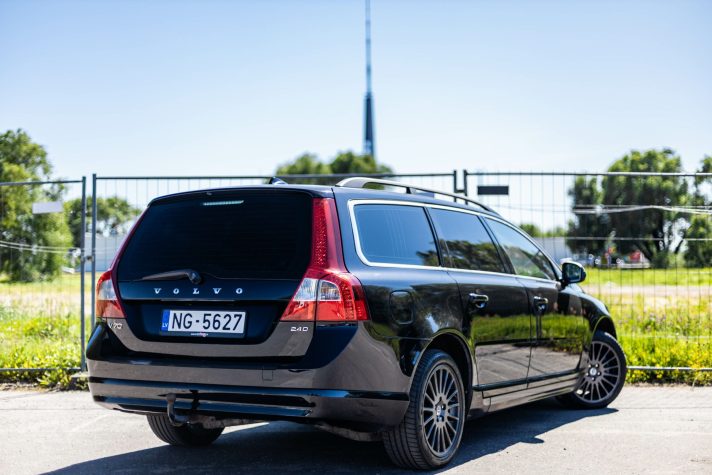 VOLVO V70