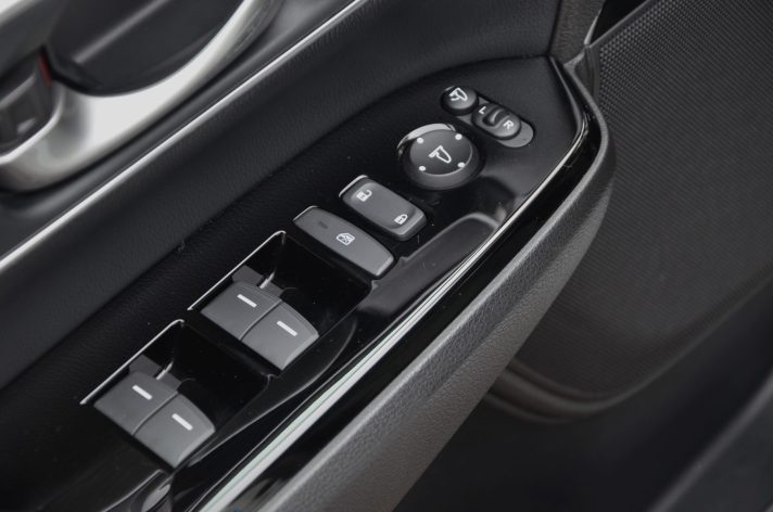 Tikko ievesta - Honda Cr-V 2.0 Hybrid Lifestyle ar automātisko ātrumkārbu.