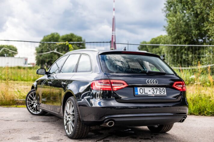 AUDI A4 AVANT