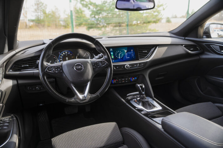 OPEL INSIGNIA SPORTS TOURER 4X4