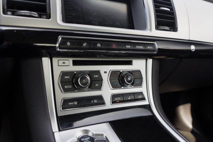JAGUAR XF