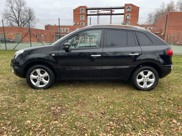 RENAULT KOLEEOS AR MAZU ORIGINALU PIERADAMU NOBRAUKUMU