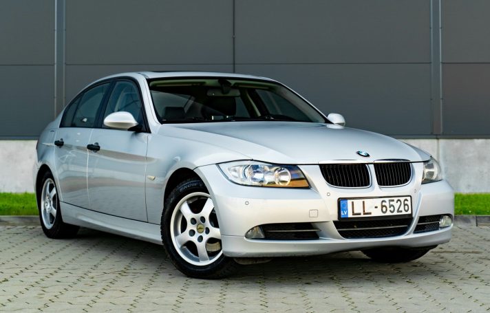 BMW 320