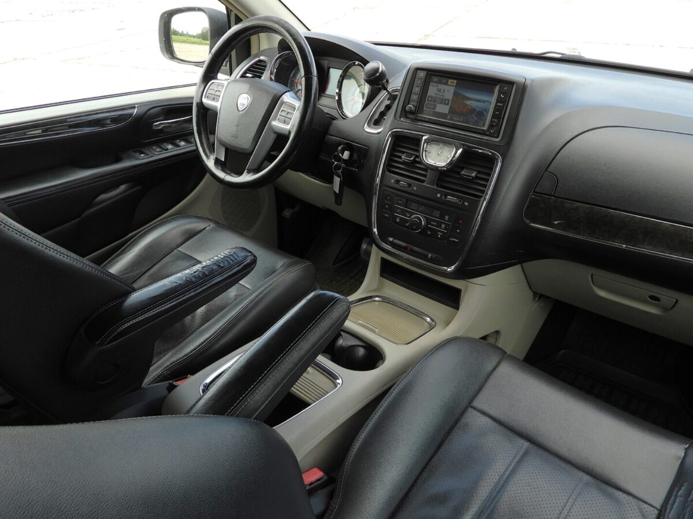 LANCIA VOYAGER