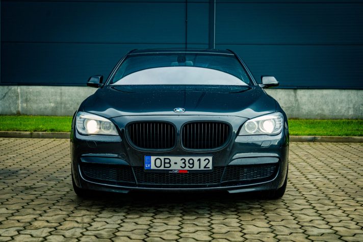 BMW 730