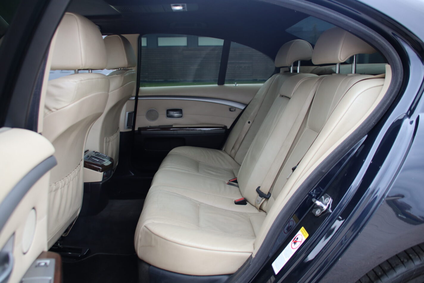 BMW 730
