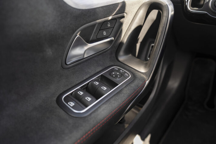 MERCEDES BENZ CLA 200D