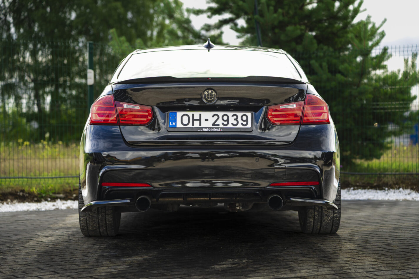 BMW 320I