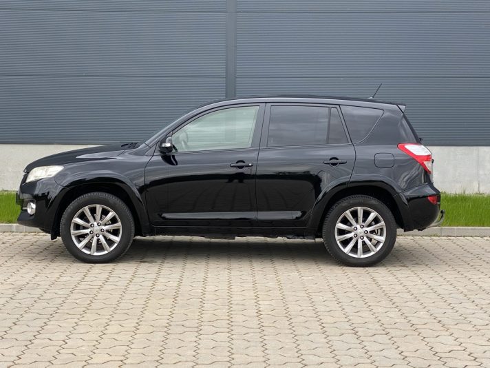 TOYOTA RAV-4 2.2D 4D  110kw Automāts 4x4
