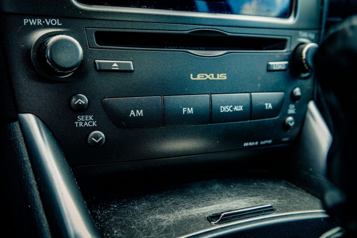 LEXUS IS 220