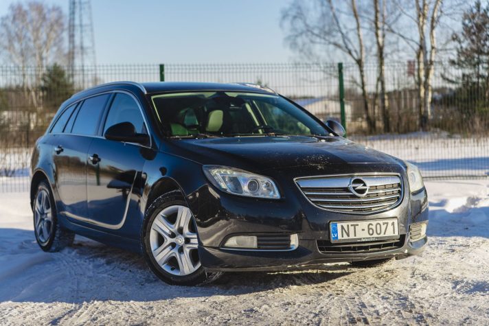 OPEL INSIGNIA SPORTS TOURER SW