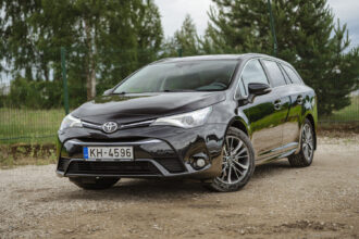 TOYOTA AVENSIS