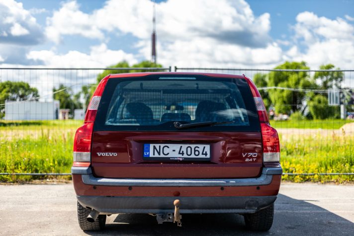VOLVO V70