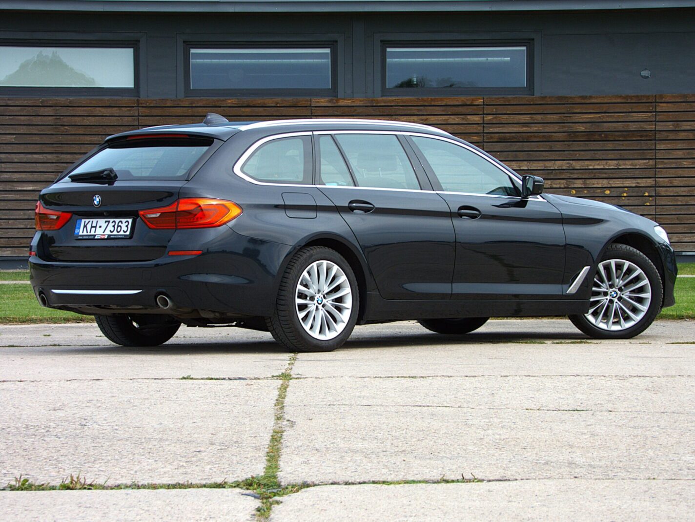 BMW 520I