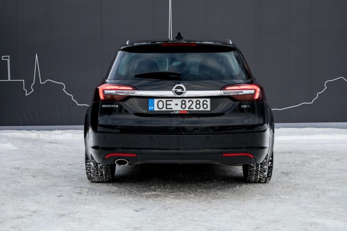 OPEL INSIGNIA SPORTS TOURER SW