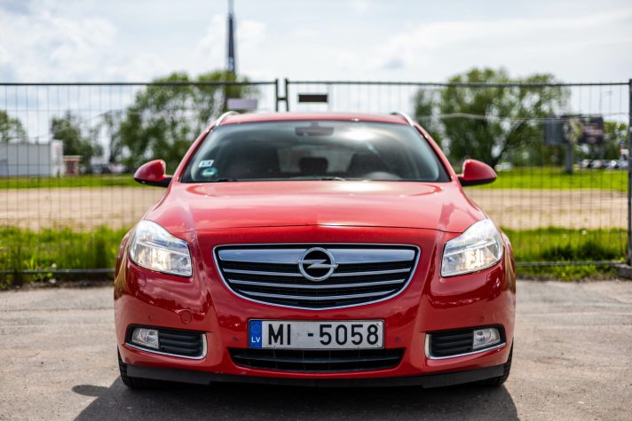OPEL INSIGNIA SPORTS TOURER SW