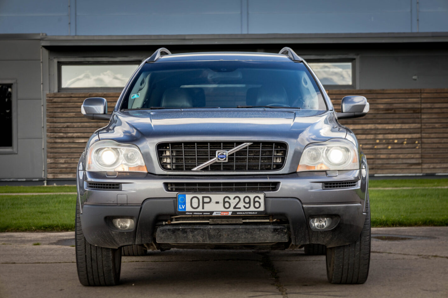 VOLVO XC90