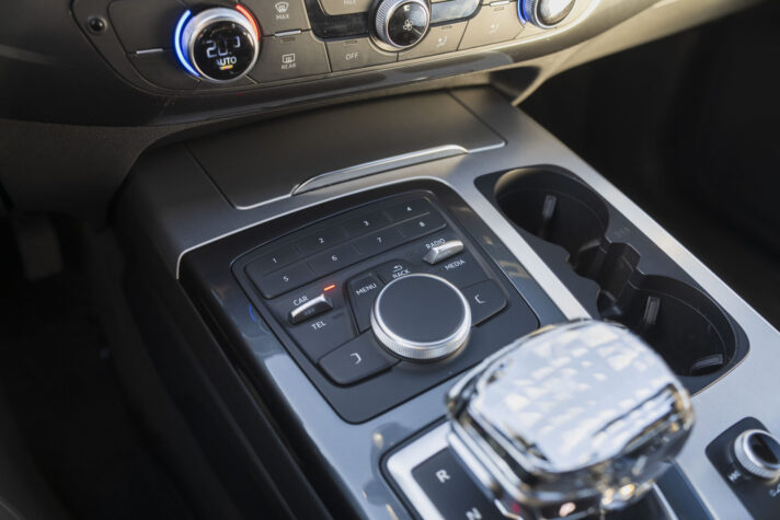 AUDI Q7 S-LINE