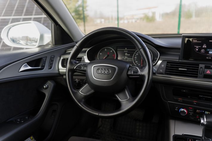 AUDI A6 QUATTRO