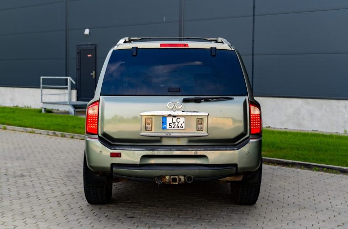 INFINITI QX56