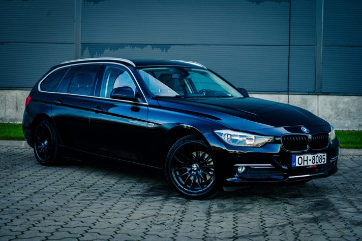 BMW 320