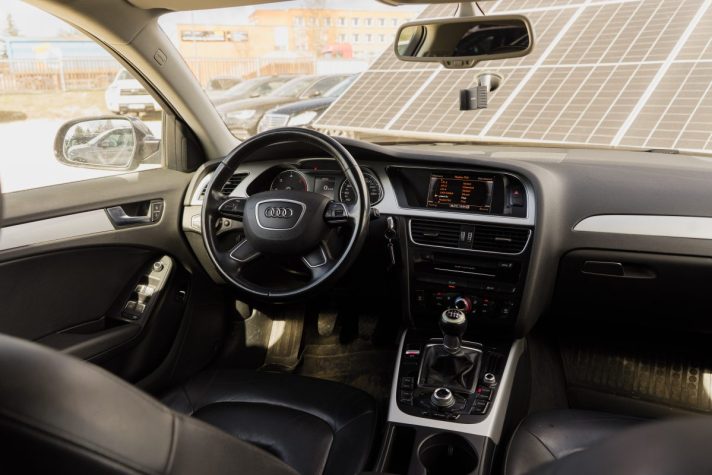 AUDI A4 AVANT
