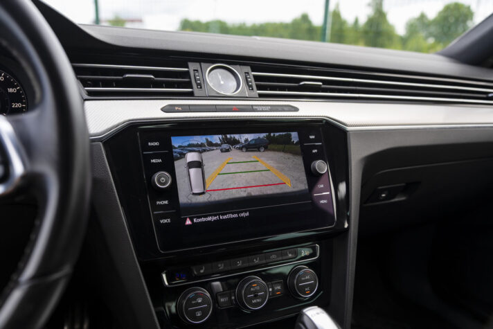 VW PASSAT R-LINE
