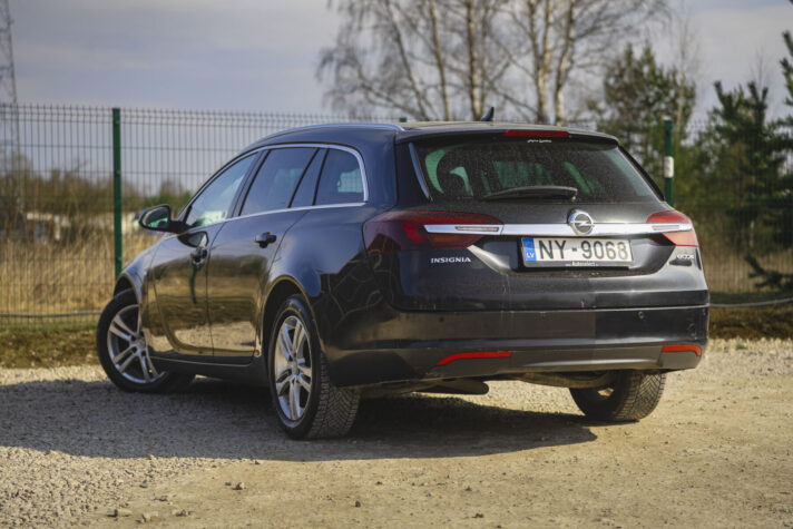 OPEL INSIGNIA SPORTS TOURER SW