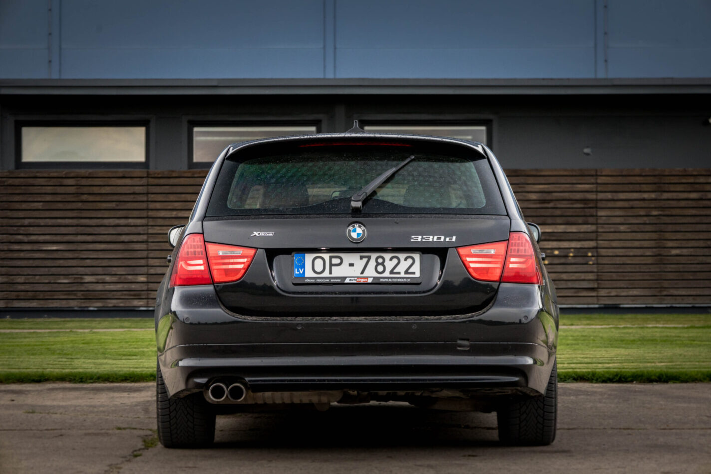 BMW 330