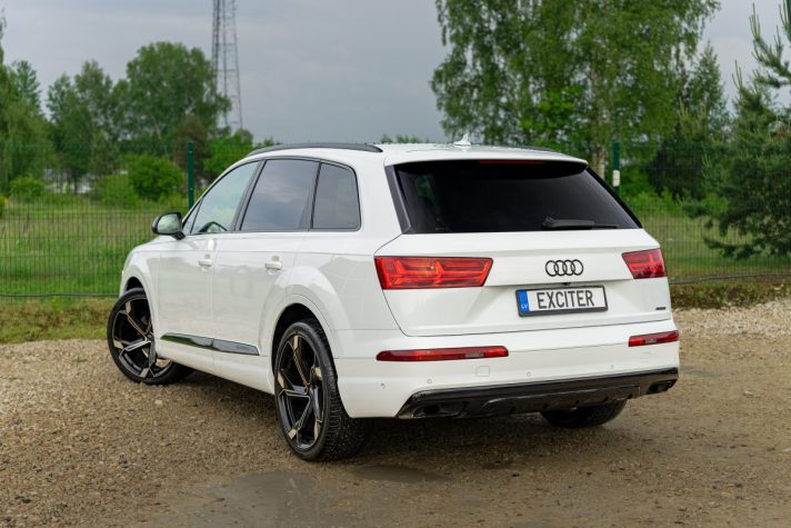 AUDI Q7 S-LINE